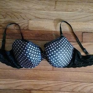 Geometric print bra